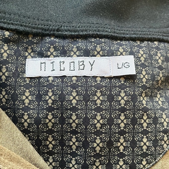 Nicoby Quarter Zip Long Sleeve Size Large - Picture 6 of 9